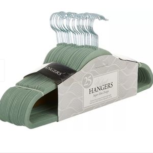 Pack of 5 velvet hangers